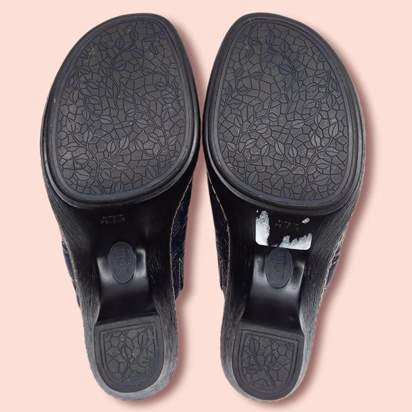 Sofft Tooled Leather Clogs Size 8.5M Blue Slip On Boho Southwestern Floral Folk - Picture 11 of 11